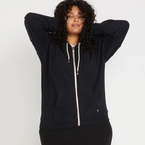 VOLCOM PLUS SIZE SWEATSUIT